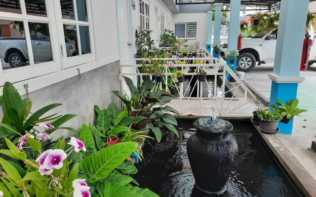 Fancy Carp Resort Hua-Hin