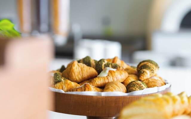 Arabella Beach Hotel Kuwait, Vignette Collection by IHG