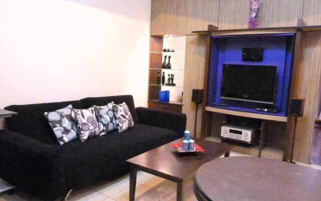 1 Br Robinsons Place Manila Rpr6