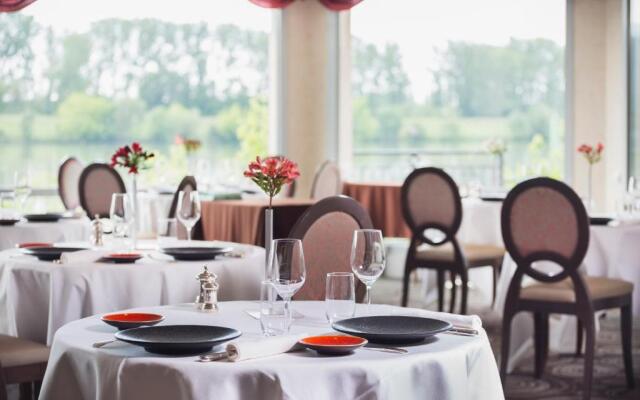 Le Beau Rivage