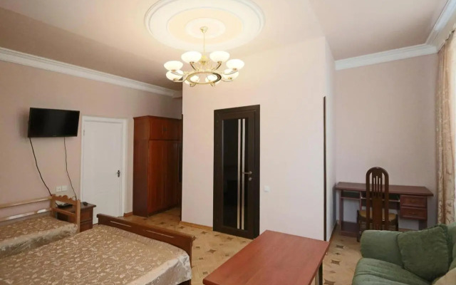 Hostel Kond House