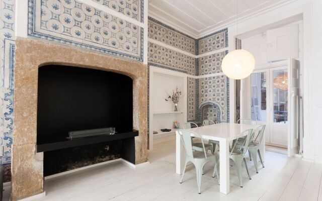 Baixa Tile Blue Two-Bedroom Apartment - by LU Holidays