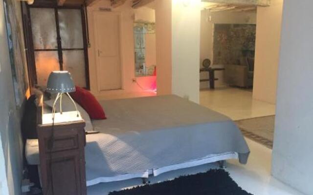 Suíte Charmosa em Solar Histórico