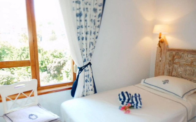 Waterfront Playamar Apartments