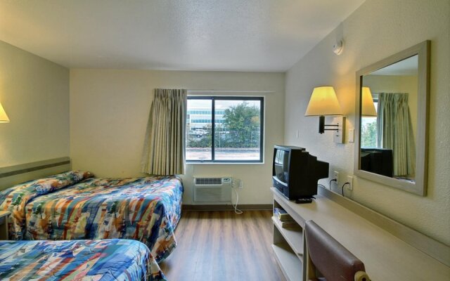 Clarion Pointe