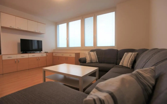 Koloseo residence. Free parking. Lake view.