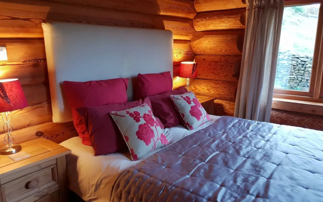 Newland Valley Log Cabins