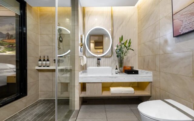 Vienna International Hotel (Shunde Shunfengshan Park)
