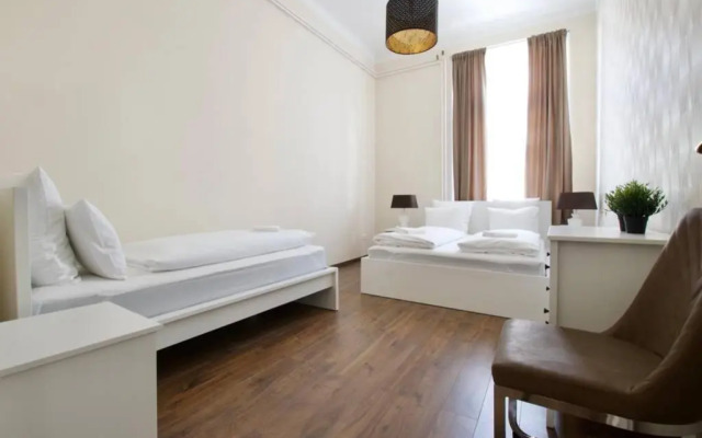 Premium Apartment by Hi5-Vaci str. 3 bedroom (219)