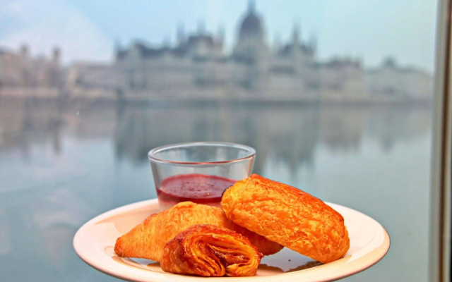 OnRiver Hotels - MS Cezanne