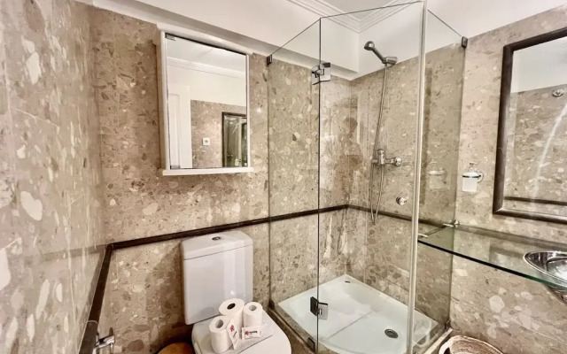 Vilamoura Deluxe Villa by Homing