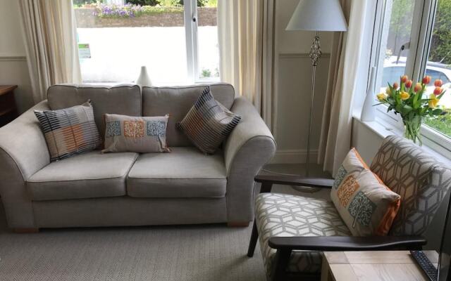Coombe Bank Guest House