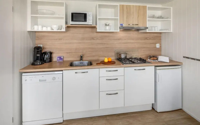 Unique Beach House With Dishwasher and Beautiful View, in a Holiday Park