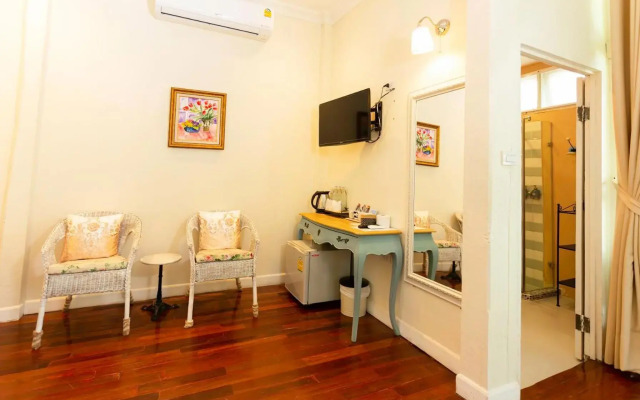 Nai Suan Bed and Breakfast