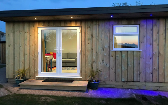 Kingfisher Glamping Cabin