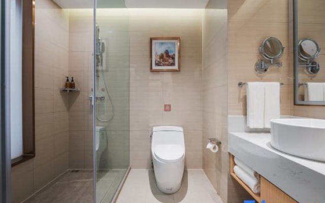Vienna Hotel (Qingdao Jiaodong International Airport Zhanqian Avenue) – Bathroom – Qingdao