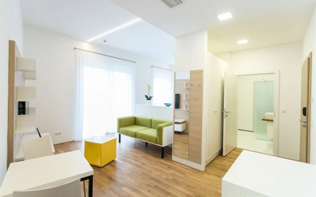 sHome Self-Check-in Hotel Graz