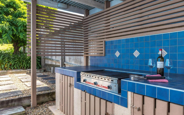 Akarana Beach House :: Jervis Bay Rentals