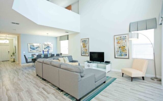 4839 Kings Castle Circle 5 Bedroom Home