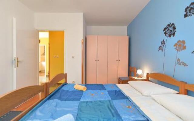 Apartment Violeta 745