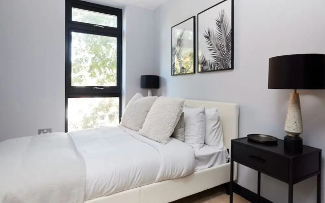 The Whitechapel Place Stunning 2bdr Flat With Balcony