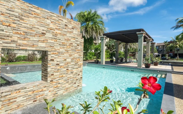 Leaf Luxe - 9 Pools BBQ Gym