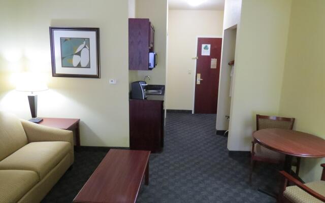 Holiday Inn Express & Suites Pampa by IHG