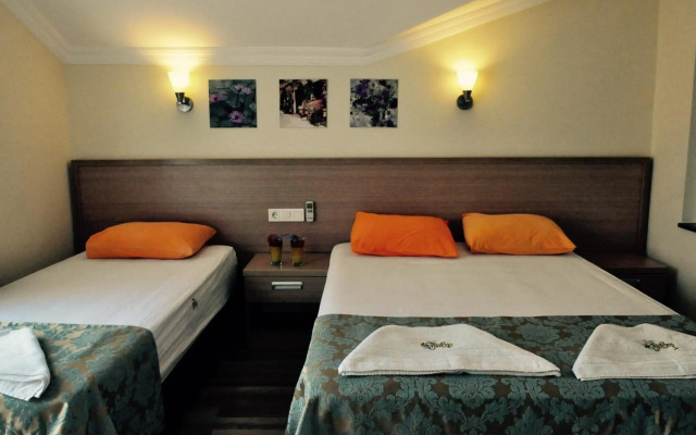 Magic Tulip Hotel