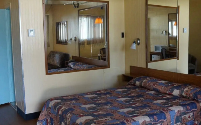 Motel R-100
