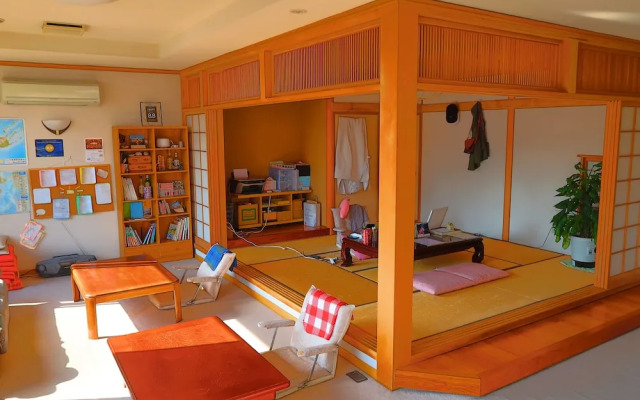Otaru Ekimae Guest House Ito - Hostel