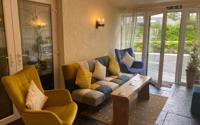 Hazelbrook Self Catering - Maximum 6 Persons