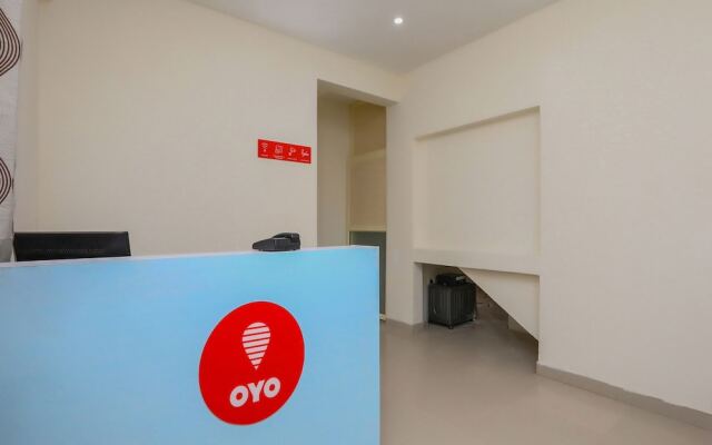 OYO 18600 Krish Lakeside Comforts