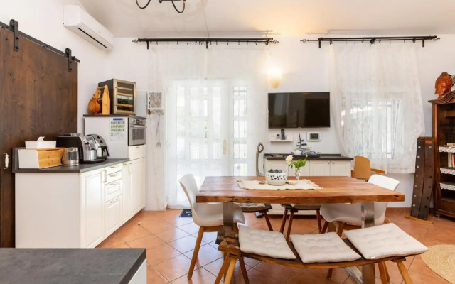 House MaRa