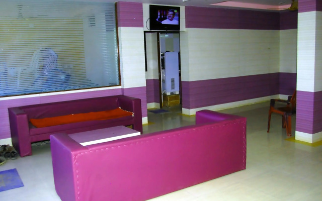 Hotel Rajadhiraj