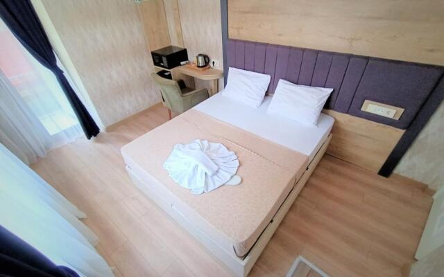 Avcilar Elit Hotel (29 Km Away From Istanbul)