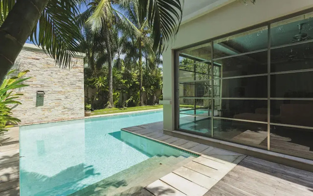 Bangtao Private Villas