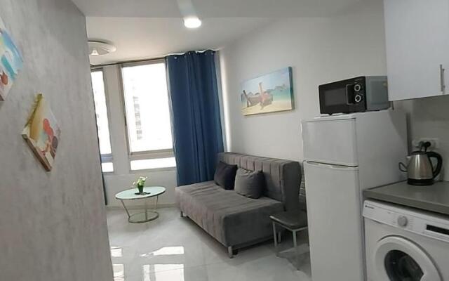 apart hotel tlv/bat yam beach front 834