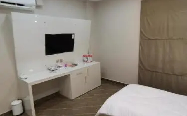 Marina Suhar Hotel