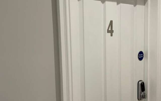 8 Aspland Road