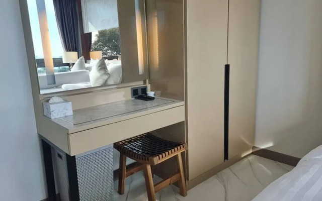 Bo403-great Seaview 1br With 2 Beds-big Balcony