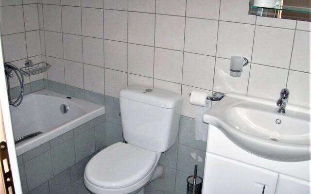 Skyros Lithari Luxury - Poolside Retreat