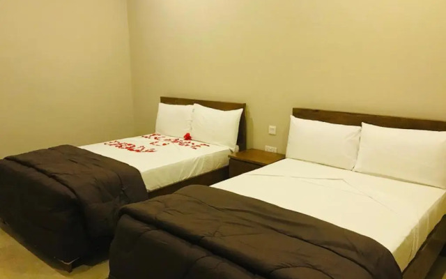 Holiday Beach Club Hotel