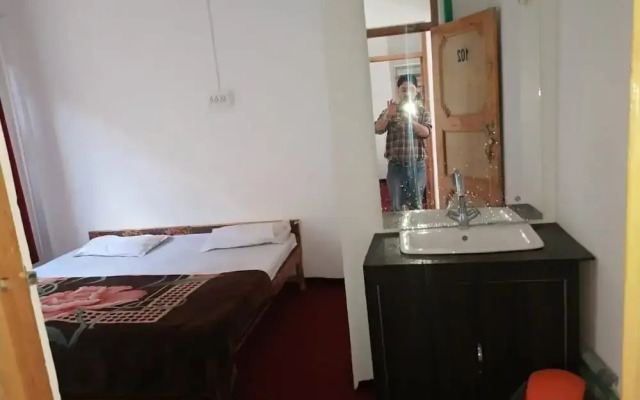 Holiday Inn Guest House