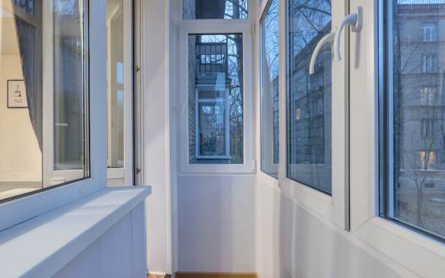 FlatHome24 on Yaroslavskiy 38