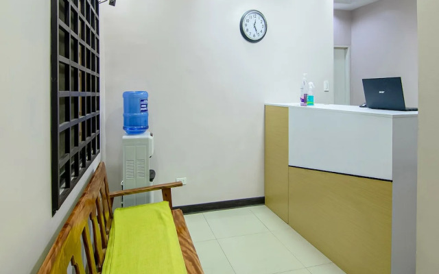 OYO 766 Ichehan Apartments