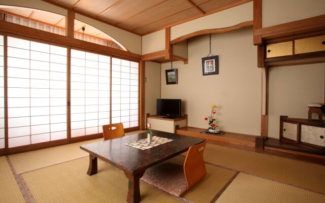Tsukasaya Ryokan