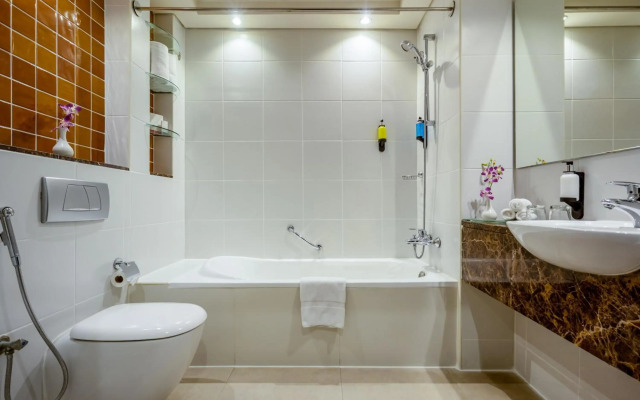 Flora Creek Deluxe Hotel Apartments Dubai