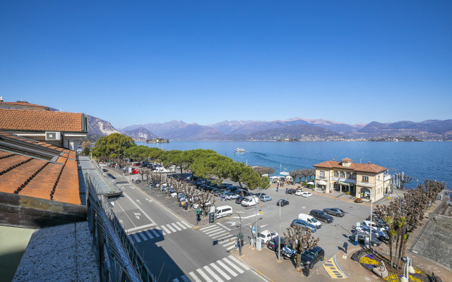 Rooftop On Stresa Lake View