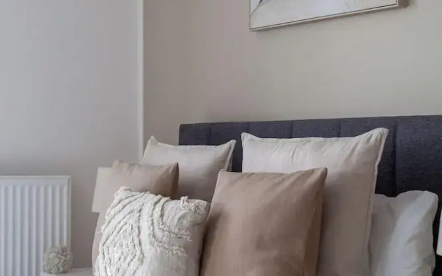 The Colindale Luxury Apartment