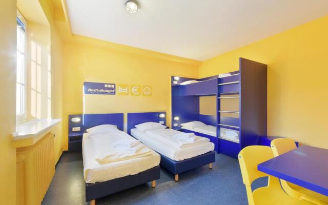 Bed'nBudget Expo-Hostel Rooms